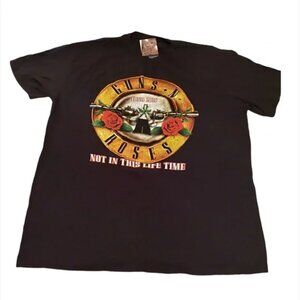 Vintage Guns N' Roses Tour Concert Tee ~ 2016